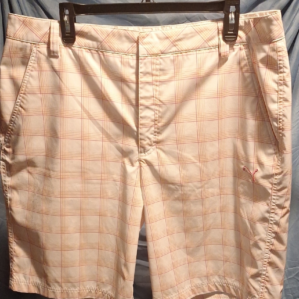 Puma Men's Beige Checkered Shorts Size 38 M.3
